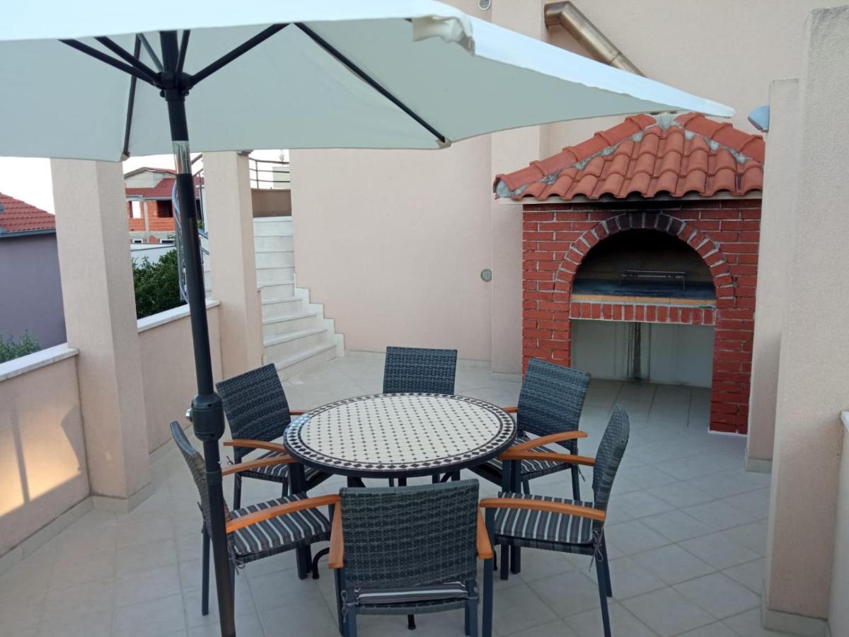Apartmani Ferdi Trogir Exterior photo