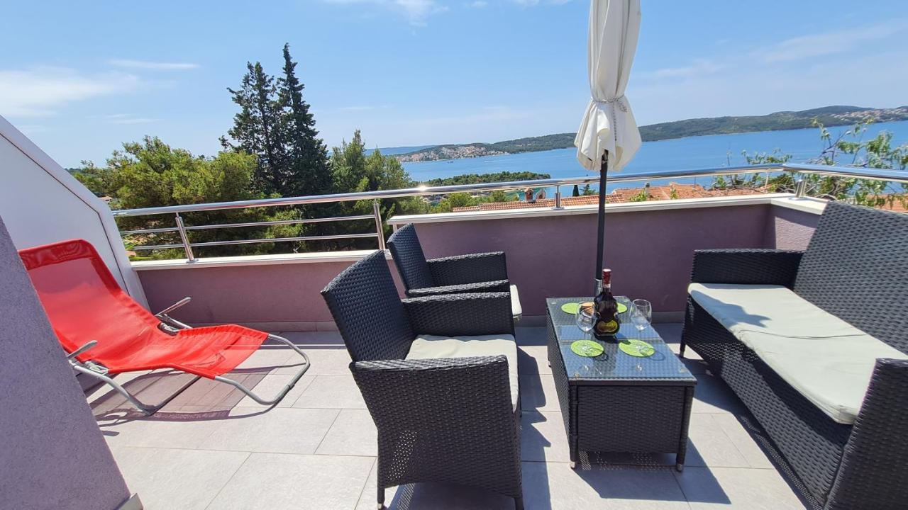 Apartmani Ferdi Trogir Exterior photo