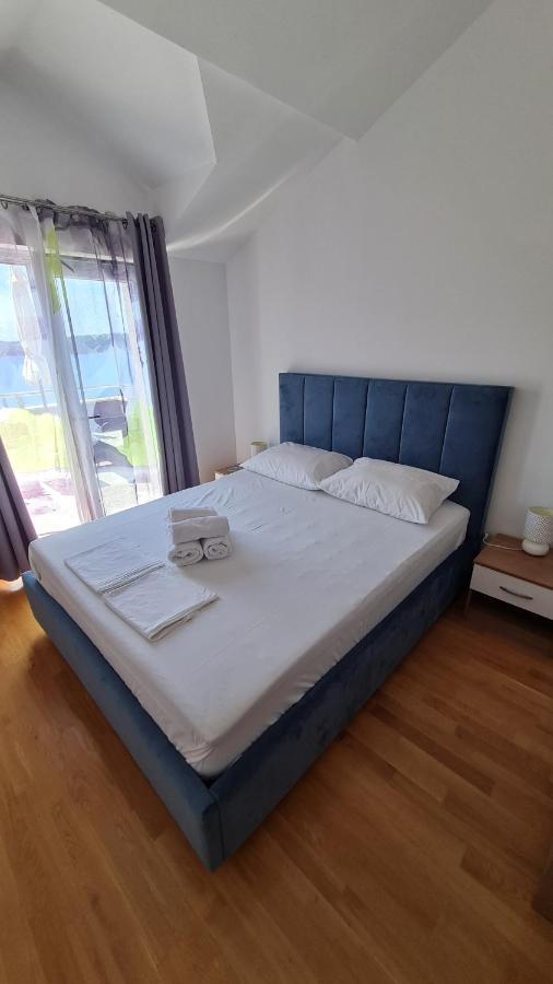 Apartmani Ferdi Trogir Exterior photo