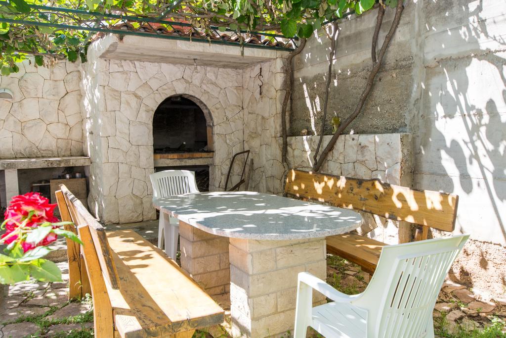 Apartmani Ferdi Trogir Exterior photo